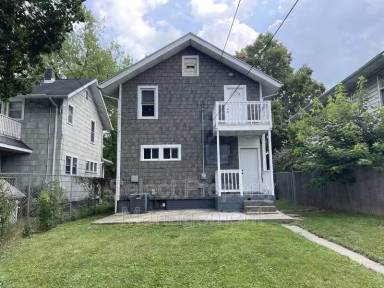 Main picture of 1430 Eagle St