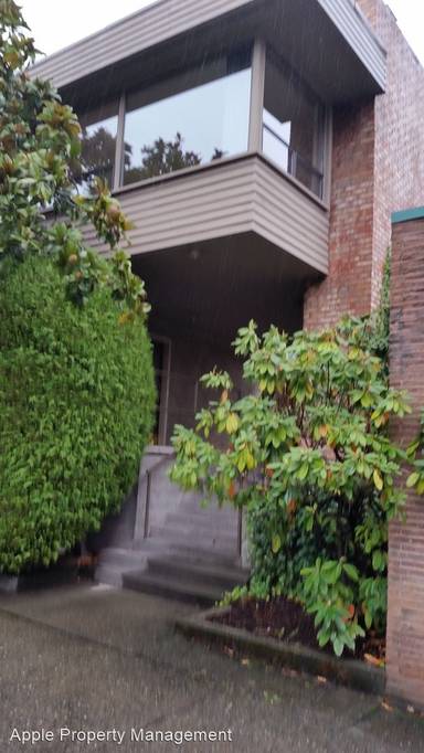 Main picture of 2506 32nd Ave W