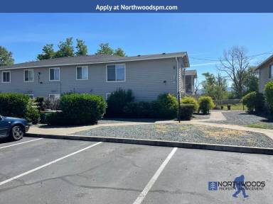 Main picture of 754 N Riverside Ave