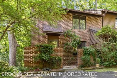Main picture of 2133 S Henry St