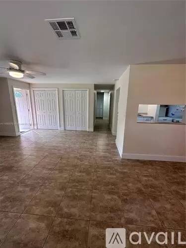 Main picture of 401 SW 14th Ct