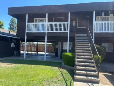 Main picture of 585 E Barstow Ave