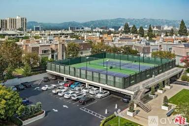 Main picture of Le Parc Condominiums