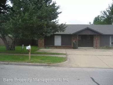 Main picture of 2002 Twisted Oak Dr