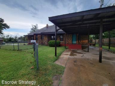 Main picture of 2121 N Brookline Ave