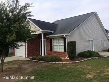Main picture of 694 White Pine Way