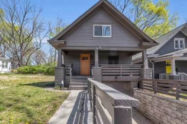 Main picture of 4117 Forest Ave