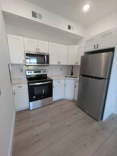 Main picture of 3900 Aspen St
