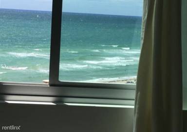 Main picture of Burleigh house condo