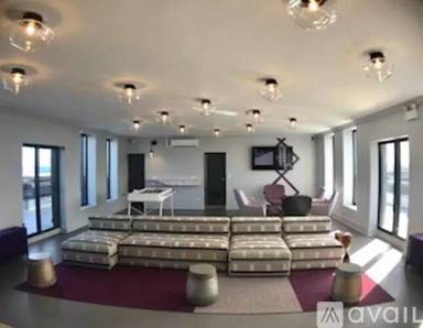 Main picture of 1033 W Loyola Apartments