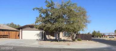 Main picture of 600 Lakeview Ct
