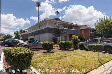 Main picture of 769 Oakmont Ave