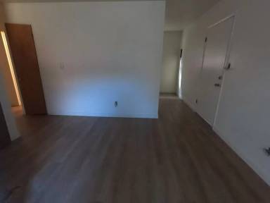 Main picture of 906 Alpine Ave