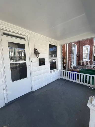 Main picture of 236 E King St