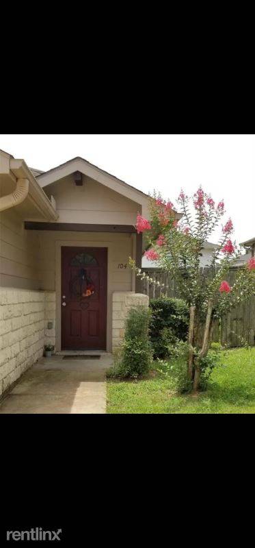 Main picture of 104 Sendero Dr