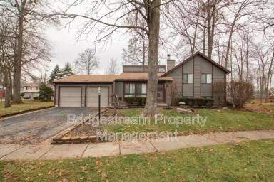 Main picture of 2421 Bentree Ct
