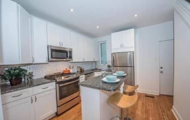 Main picture of 2118 Latona St