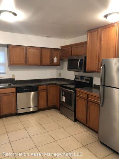 Main picture of 1727 Morehead Ave