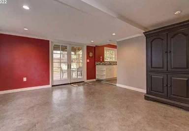 Main picture of 4507 NW Lincoln Ave