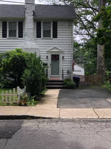 Main picture of 85 Valley View Dr