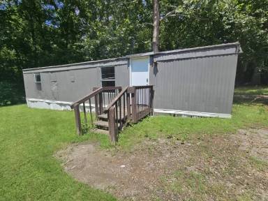 Main picture of 412 McElhaney Rd