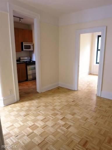 Main picture of 230  East 78th St
