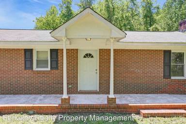 Main picture of 210 Jolly Pond Rd