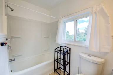 Main picture of 1121 Bellaire Ave