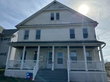 Main picture of 620 Gibbons St