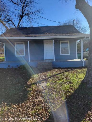 Main picture of 2903 Dalton St
