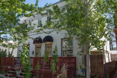 Main picture of 68 N Pennsylvania St