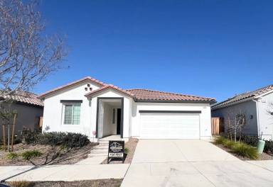 Main picture of 645 Wood Crest Ave