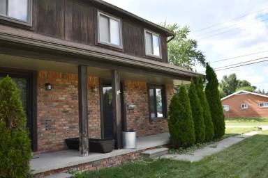 Main picture of 2039 N Campbell Rd