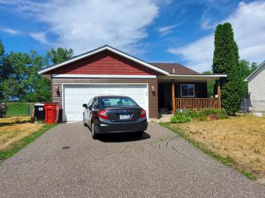 Main picture of 3733 Chase Ave