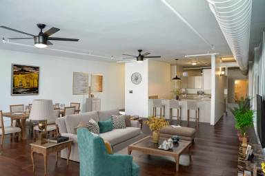 Main picture of 105 S Main St