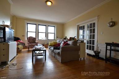 Main picture of 1657 Commonwealth Ave