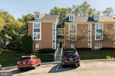 Main picture of 645 Oakland Hills Dr