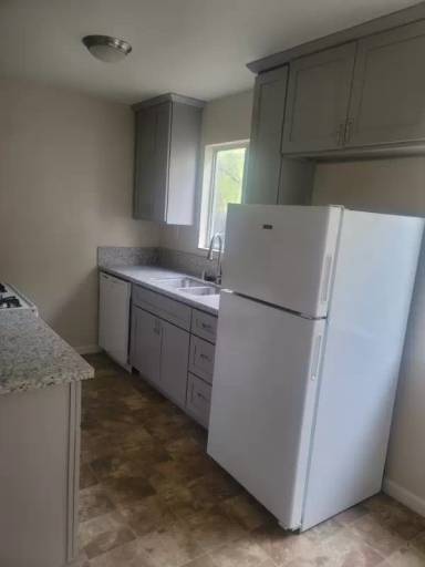Main picture of 4141 Broadway