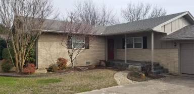 Main picture of 2101 E Foster Dr