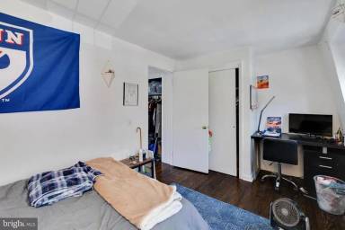 Main picture of 3910 Delancey St
