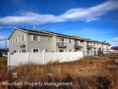 Main picture of 595 S Main St