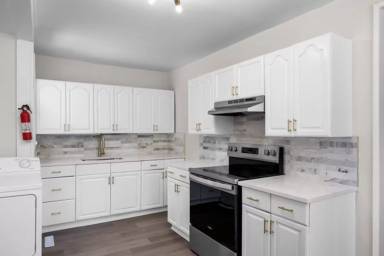 Main picture of 7 Coville Dr