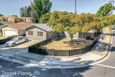 Main picture of 42290 Blacow Rd