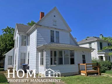 Main picture of 323 E Walnut St