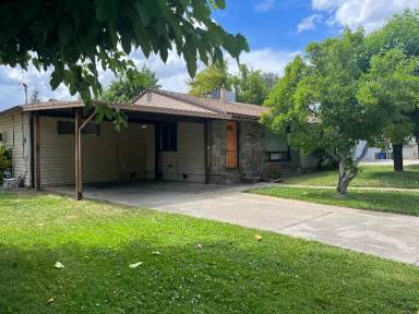 Main picture of 1654 Garden Ave