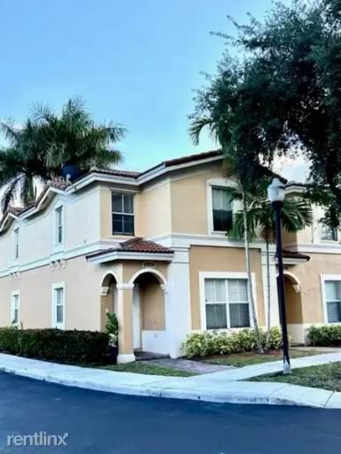 Main picture of 12804 SW 31st St
