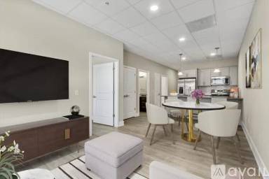 Main picture of 421 W King St