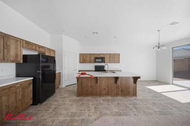 Main picture of 495 S Martignano Way