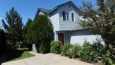 Main picture of 2742 NE Mesa Ct