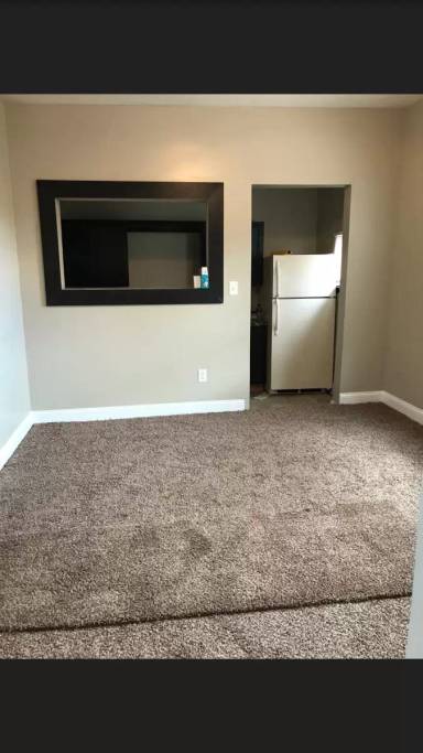 Main picture of 3950 Warwick Blvd